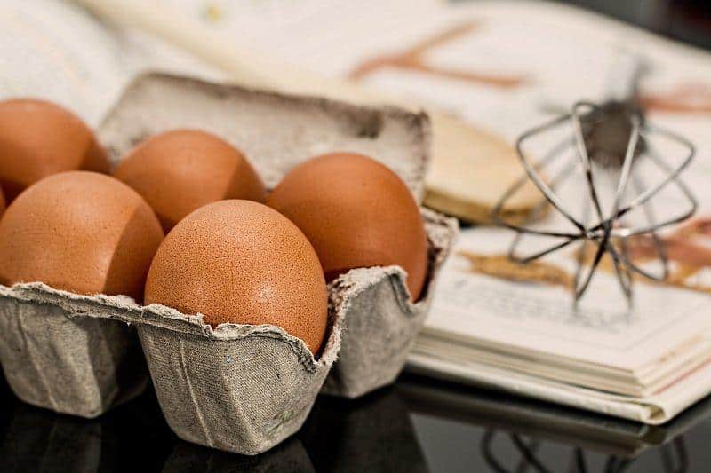 EGGS WITH COOKING BOOK