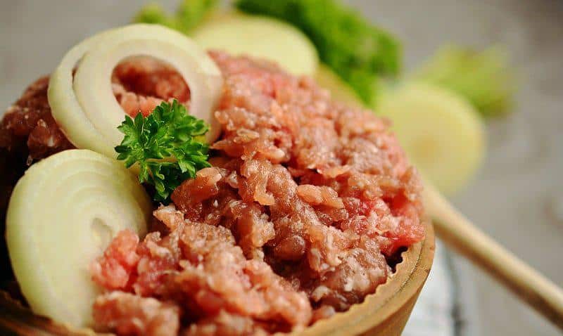 ONION WITH GROUND MEAT IN BALL